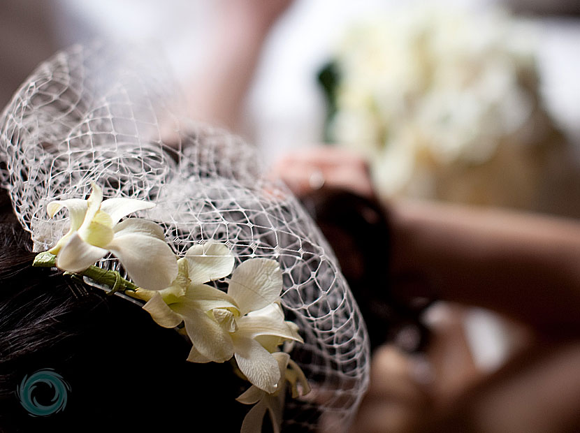 06-bird-cage-veil-with-orchids