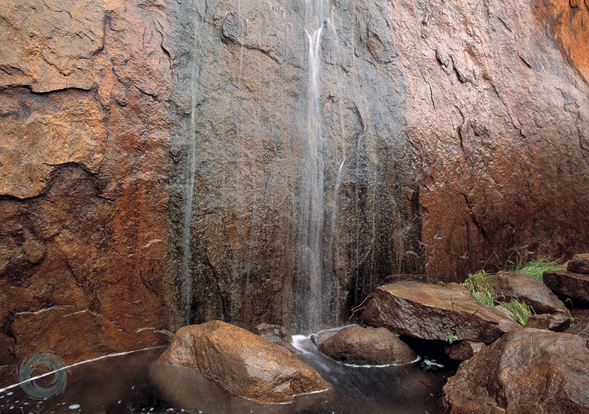 uluru_fall uluru_fall