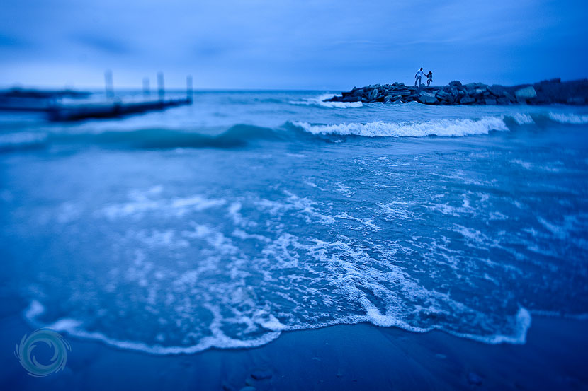 engagement-pictures-02-dramatic wide angle of the ocean engagement-pictures-02-dramatic wide angle of the ocean