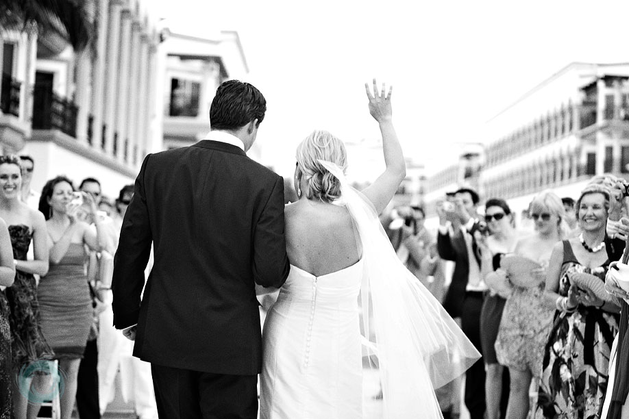 15-favourite-photo-of-the-day-walking-down-the-aisle 15-favourite-photo-of-the-day-walking-down-the-aisle