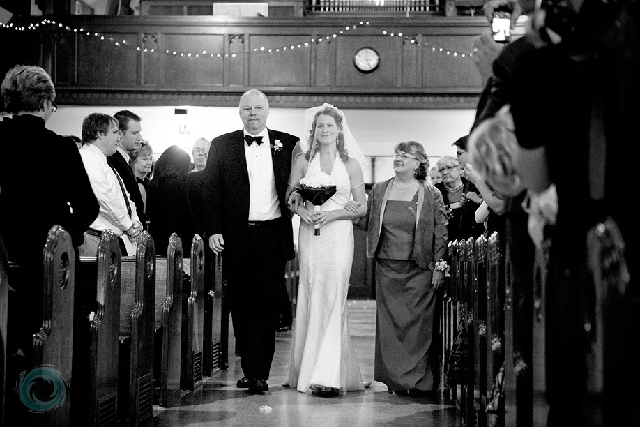 05-bride-walking-down-aisle-wedding-toronto
