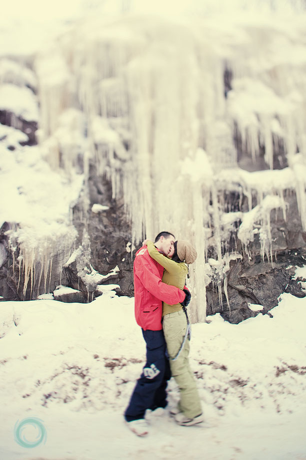 12-kissing-by-frozen-waterfall