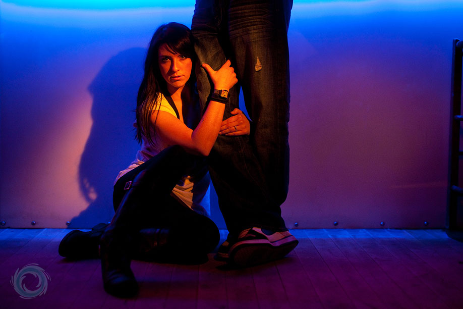 20-cool-nighttime-engagement-photo