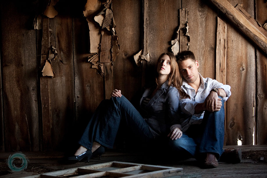 barn-engagement-pictures-02