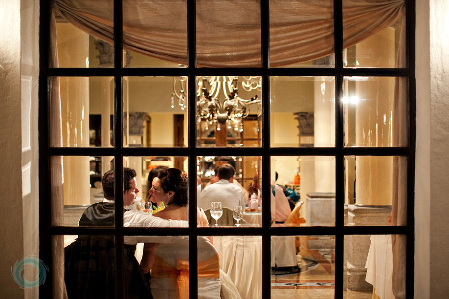 20-Photograph-through-the-windows